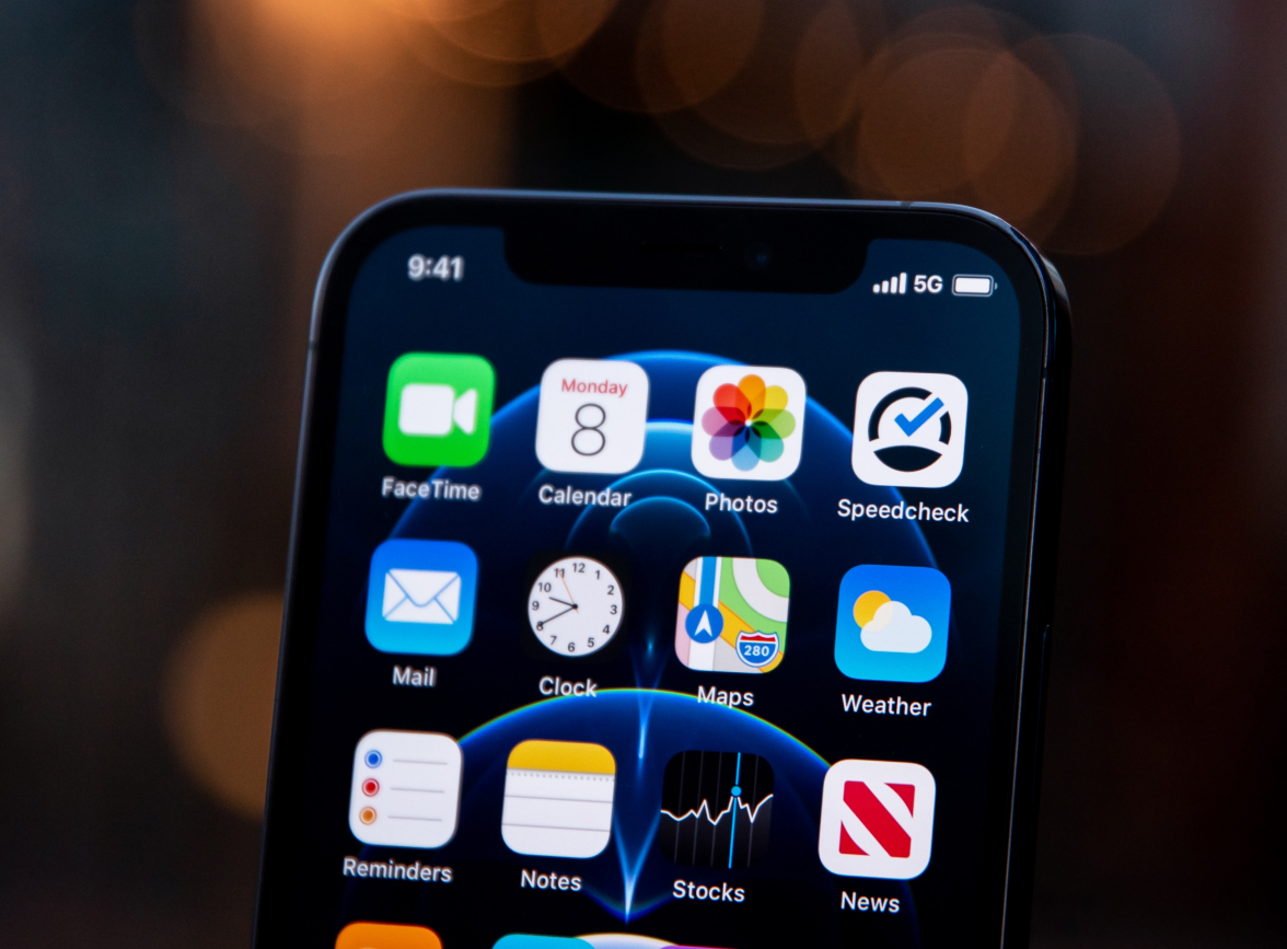 闵行苹果手机维修分享为什么 iPhone 12 在冬季会自动关机 